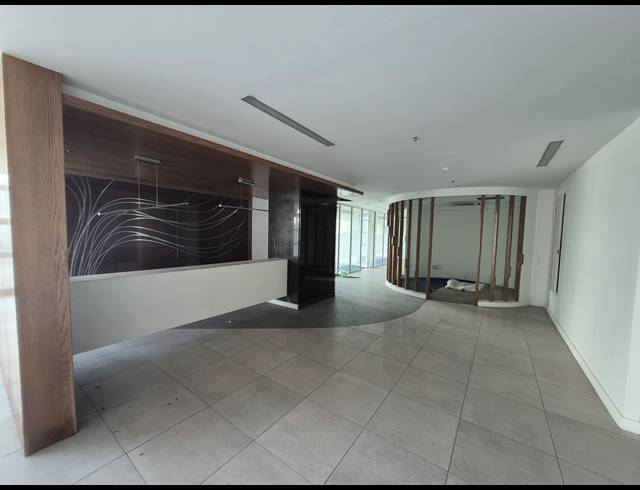 1,597M² OFFICE TO LET IN SANDTON CENTRAL
